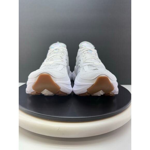 Saucony GRID NXT Womens Size 10 White Running Shoes Sneakers Training S70797-4 - Picture 4 of 11